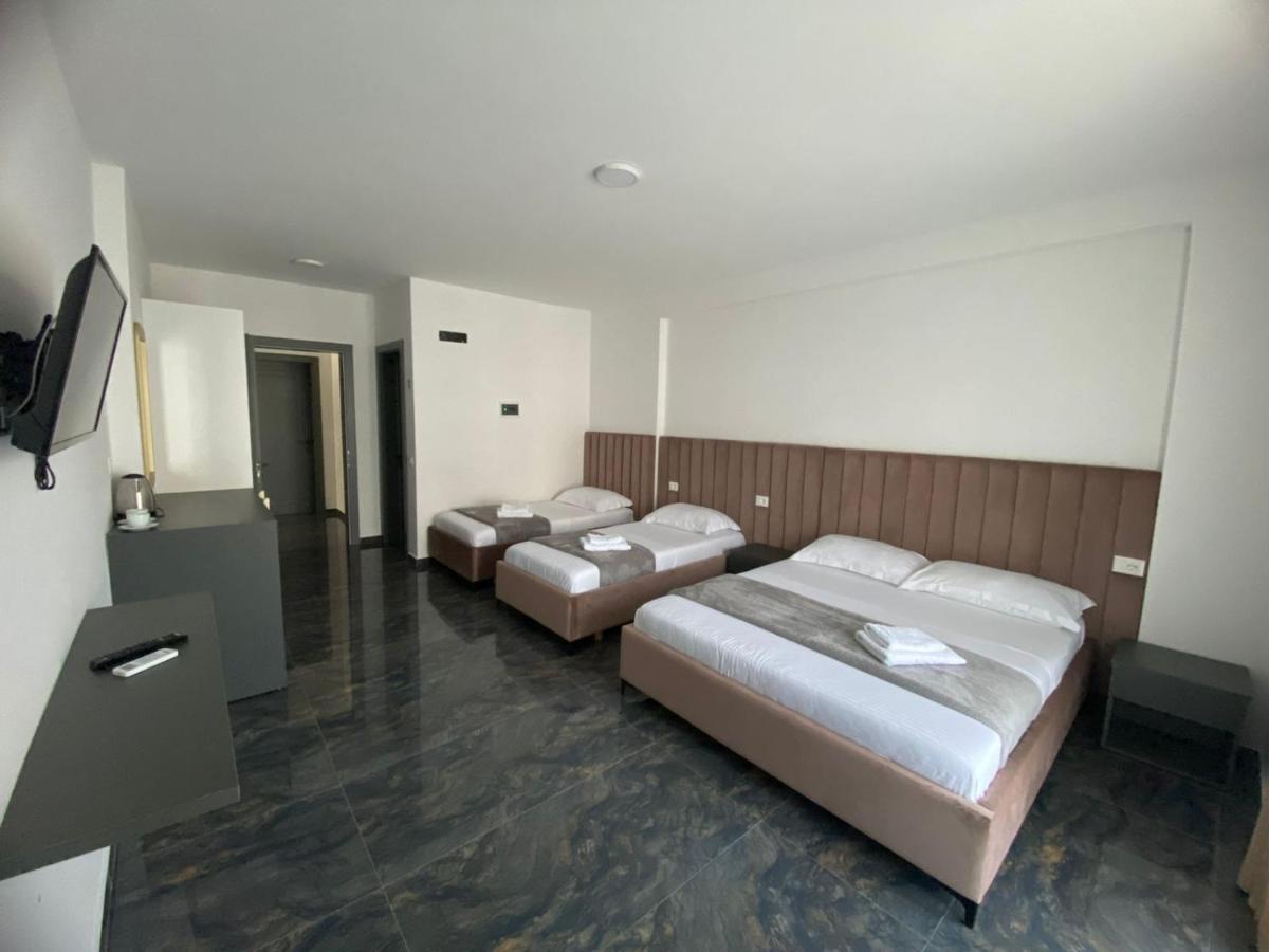 Leodori 3 Suites Shëngjin Esterno foto