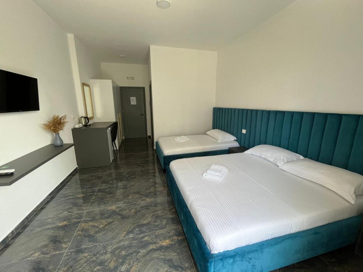 Leodori 3 Suites Shëngjin Esterno foto