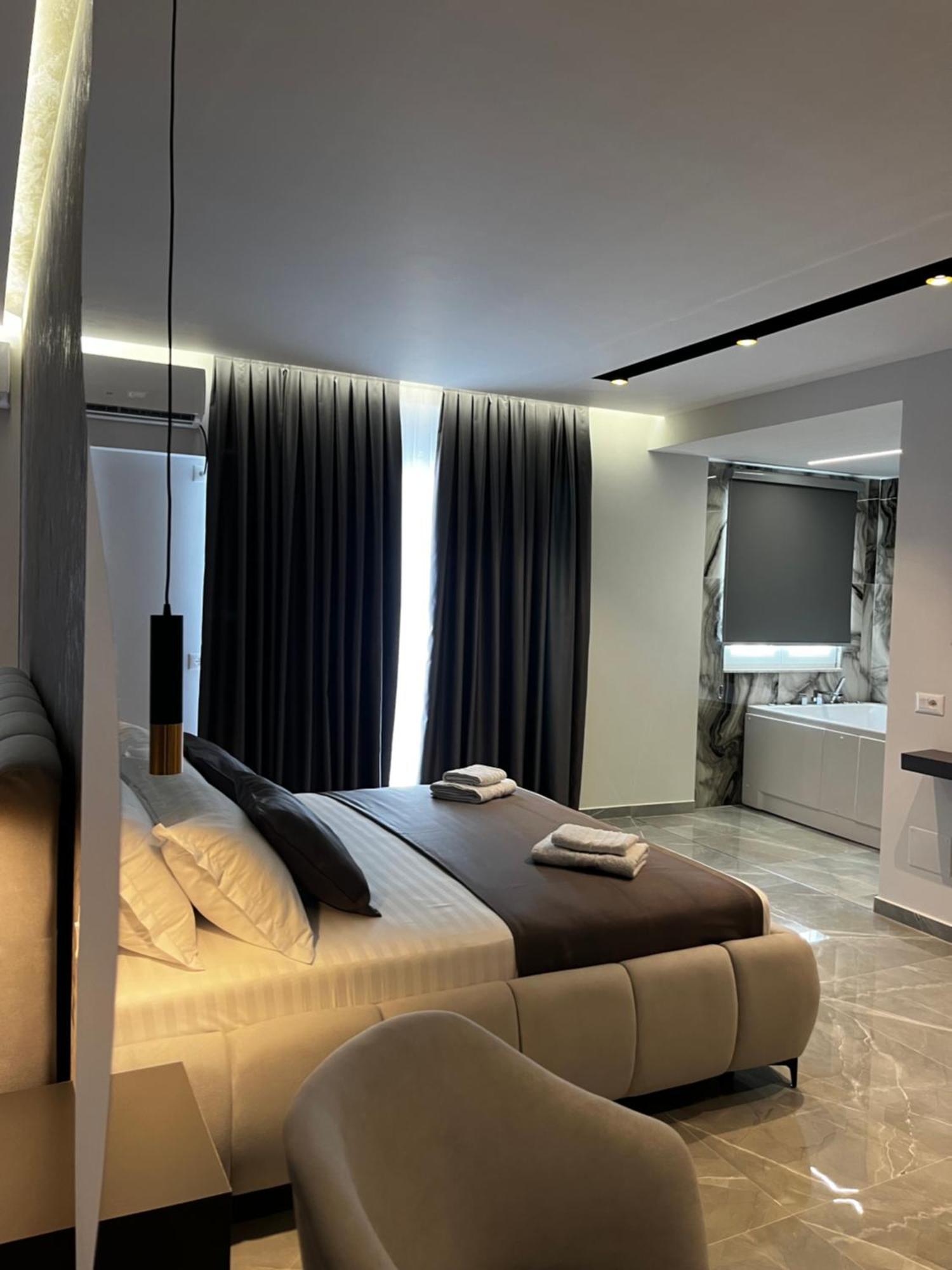 Leodori 3 Suites Shëngjin Esterno foto